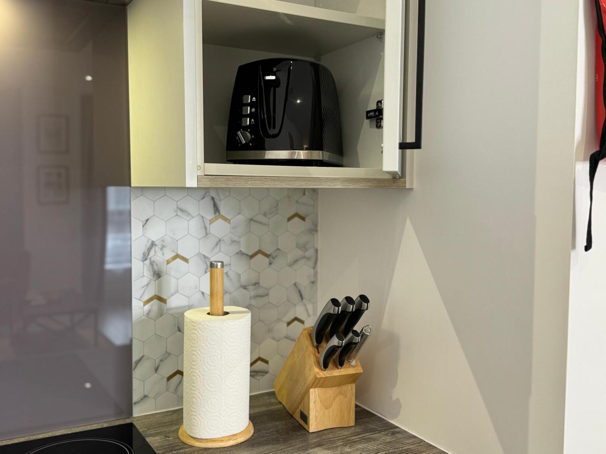 Modern One-Bedroom Apartment Swindon Eksteriør billede
